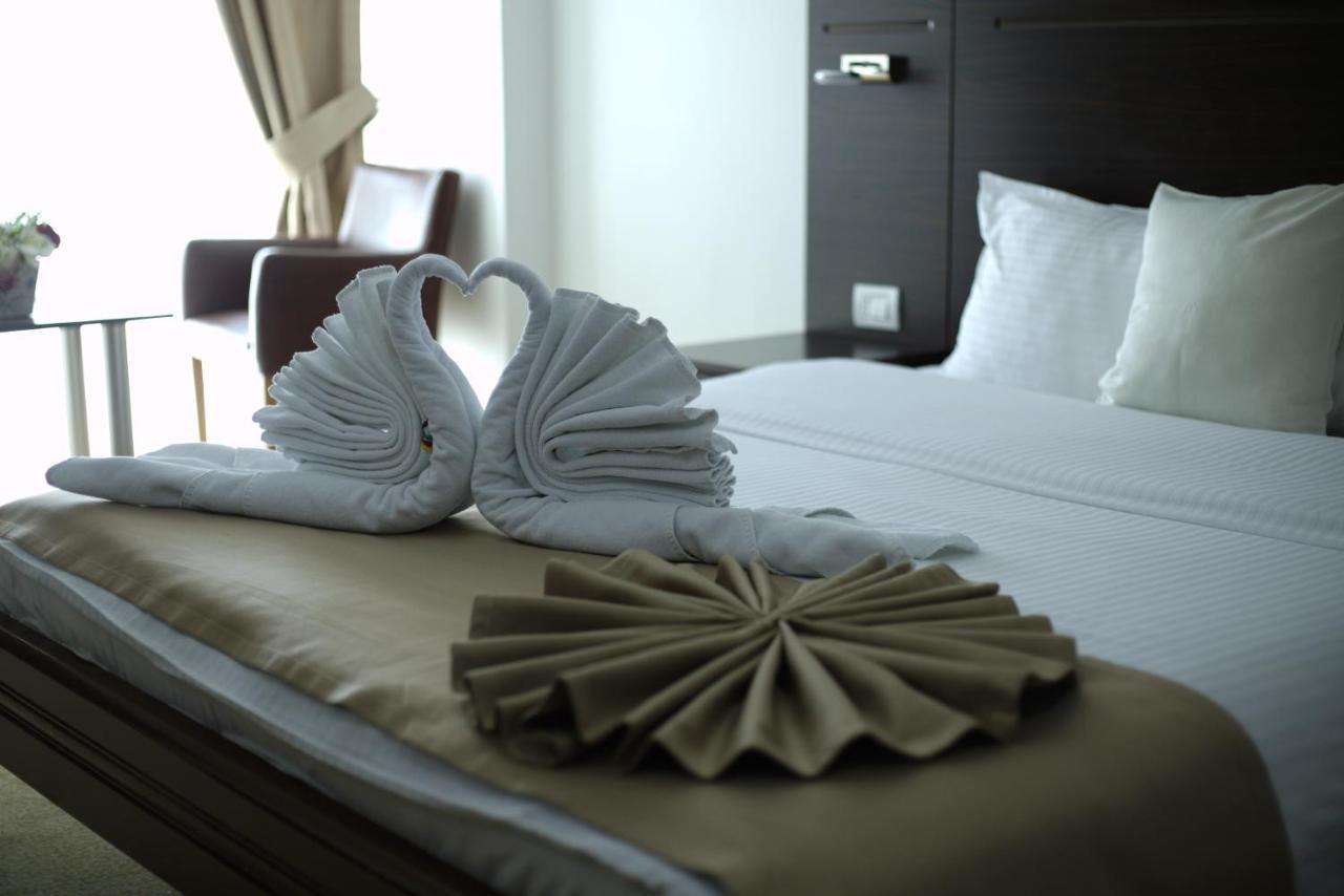 Arabella Hotel Kicevo Ngoại thất bức ảnh