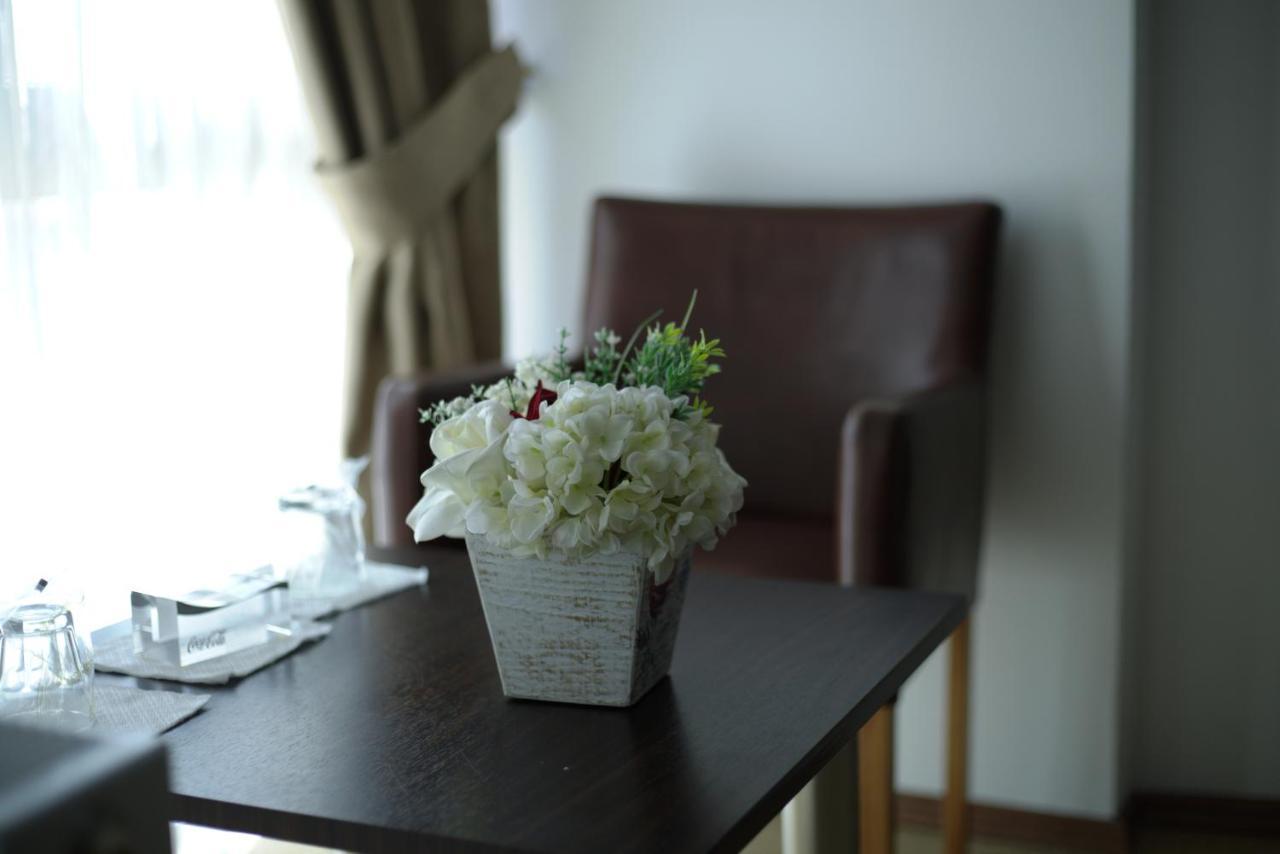 Arabella Hotel Kicevo Ngoại thất bức ảnh