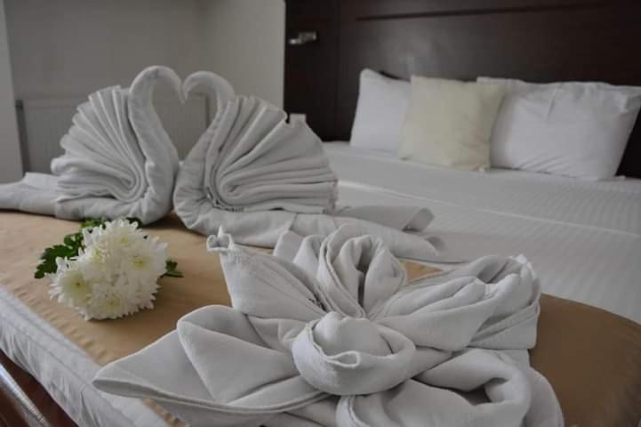 Arabella Hotel Kicevo Ngoại thất bức ảnh