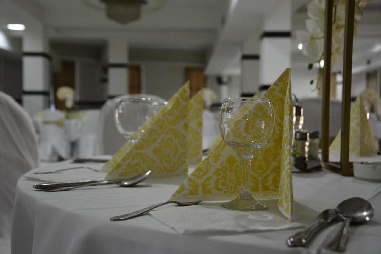 Arabella Hotel Kicevo Ngoại thất bức ảnh