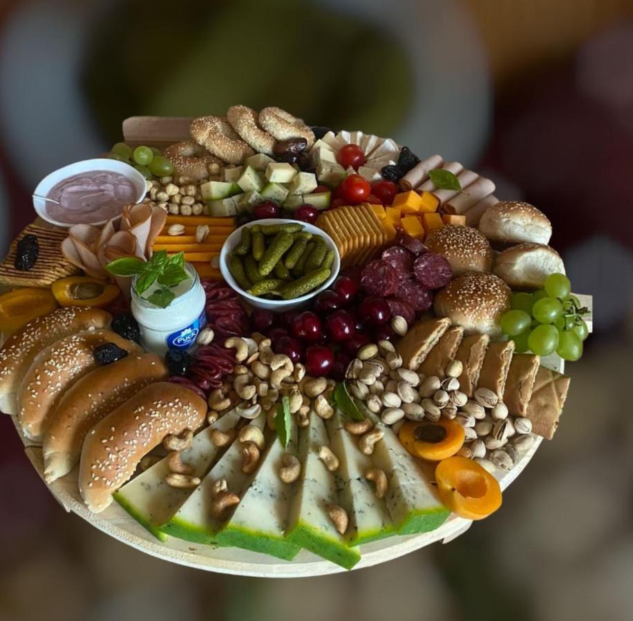 Arabella Hotel Kicevo Ngoại thất bức ảnh