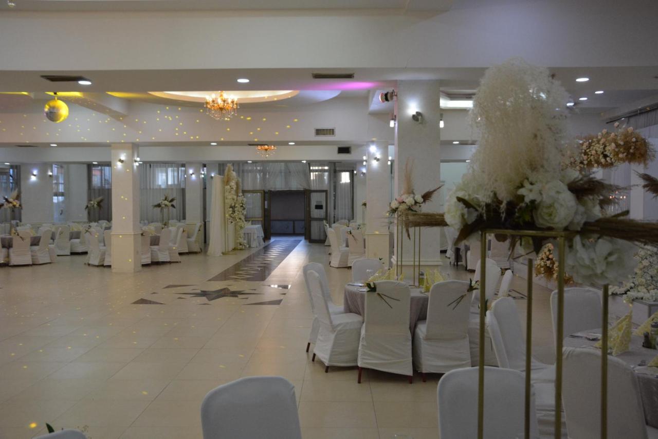 Arabella Hotel Kicevo Ngoại thất bức ảnh