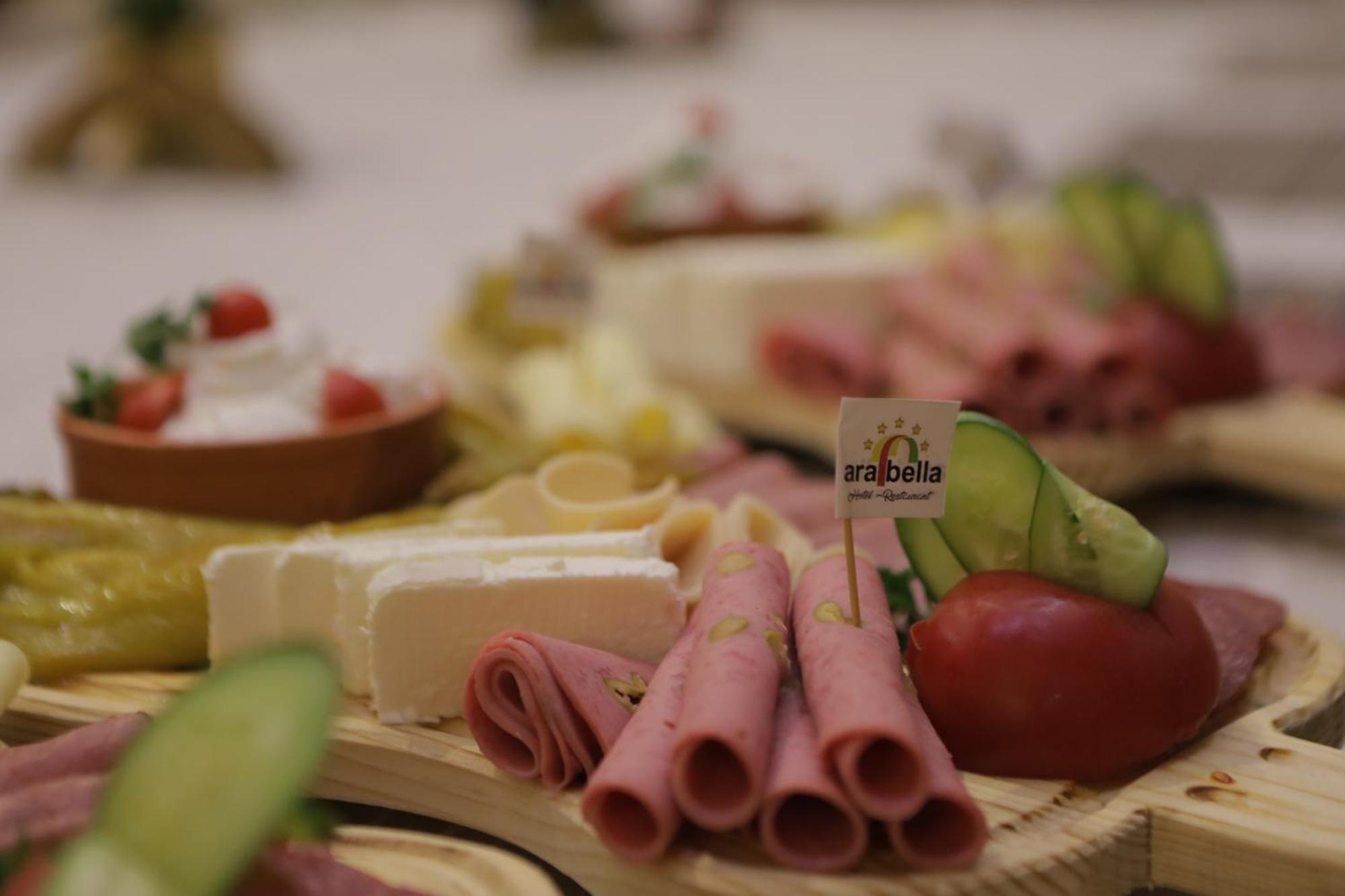 Arabella Hotel Kicevo Ngoại thất bức ảnh