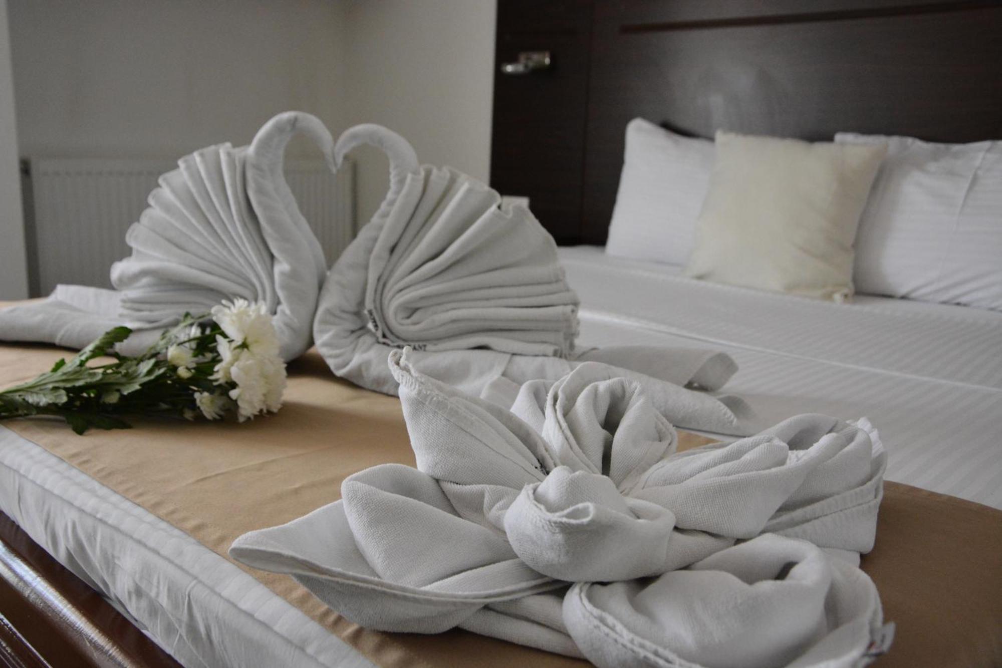 Arabella Hotel Kicevo Ngoại thất bức ảnh