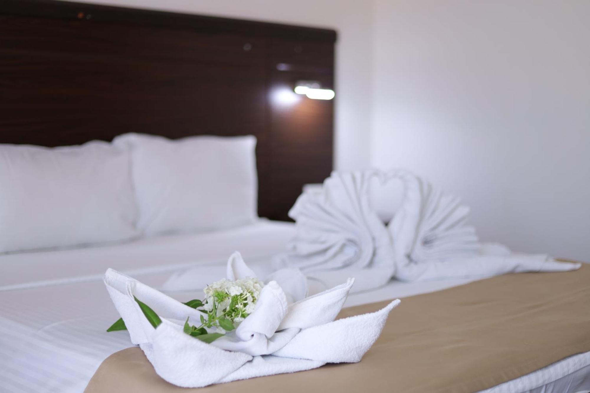 Arabella Hotel Kicevo Ngoại thất bức ảnh